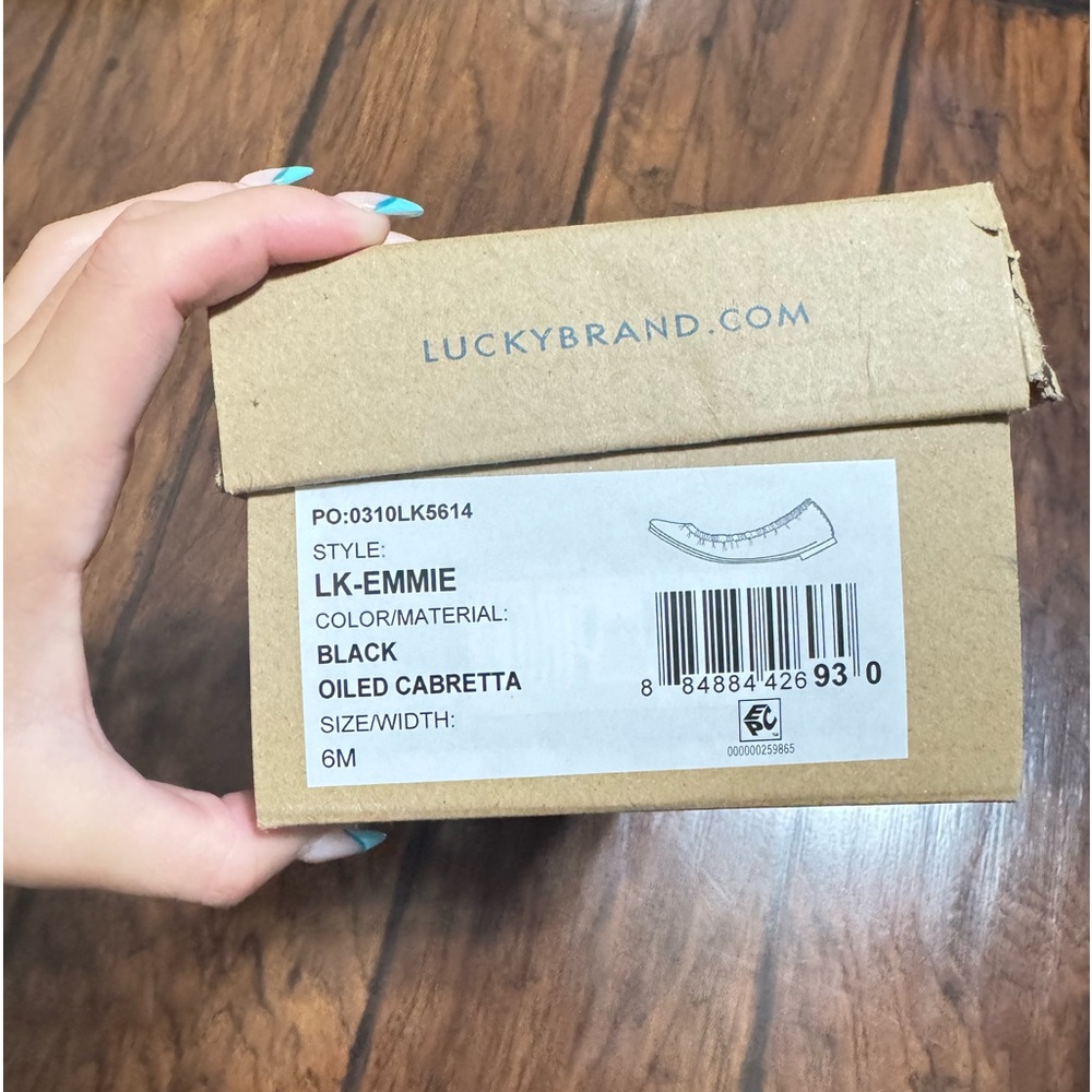 black flats size 6